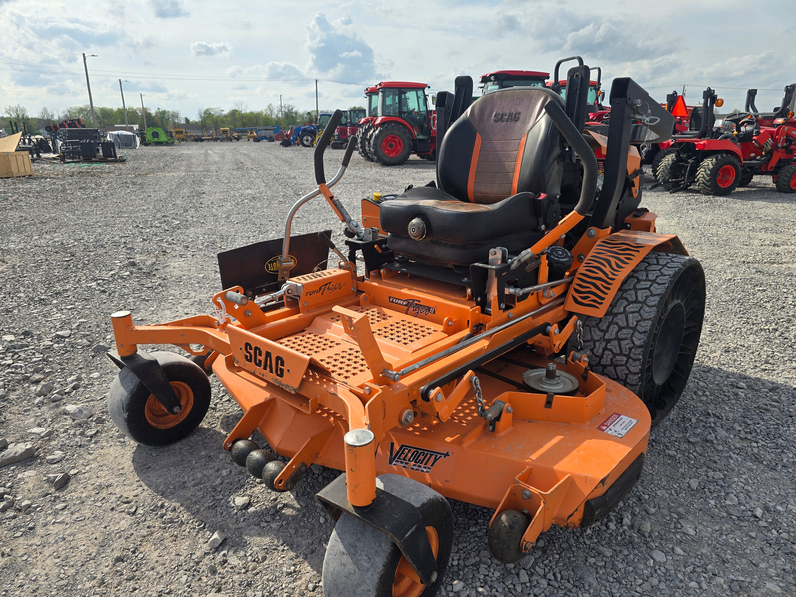 2024 SCAG SCAG TURF TIGER II - 61" CUT WITH TWEELS - #6106471 0327-0421