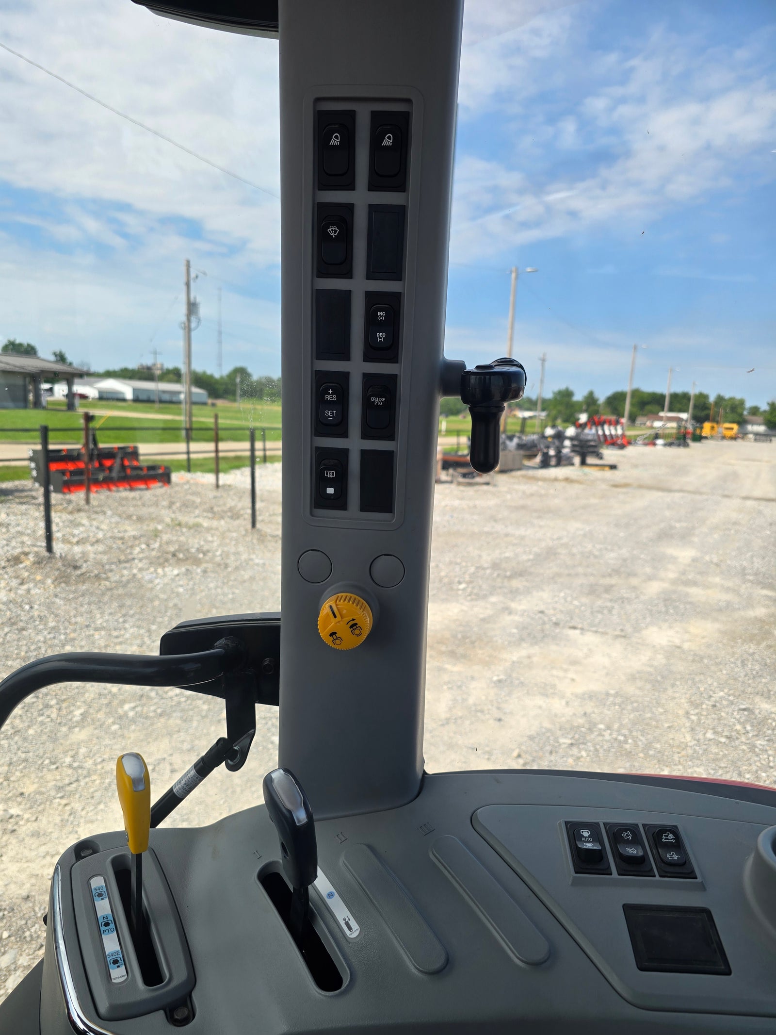 2023 KIOTI RX7320 POWER SHUTTLE CAB - #6169137