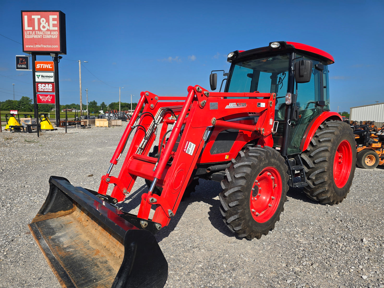 2022 KIOTI RX7320 - POWER SHUTTLE & CAB #6106420