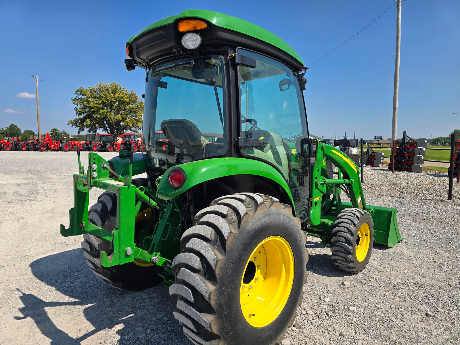 USED 2016 JOHN DEERE 3039R CAB WITH LOADER #7299813