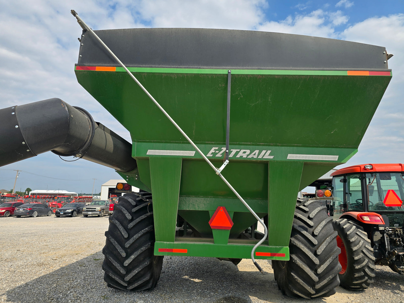 USED 2018 EZ-TRAIL 1020 GRAIN CART - $32,000