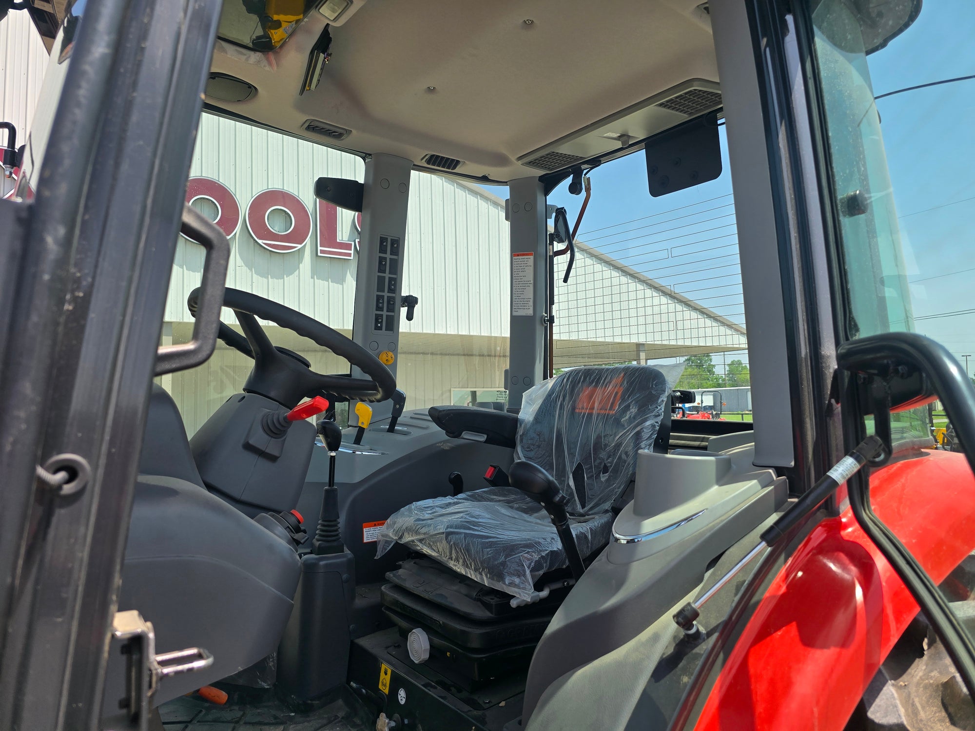 USED 2021 KIOTI RX7320 CAB WITH LOADER #4162503