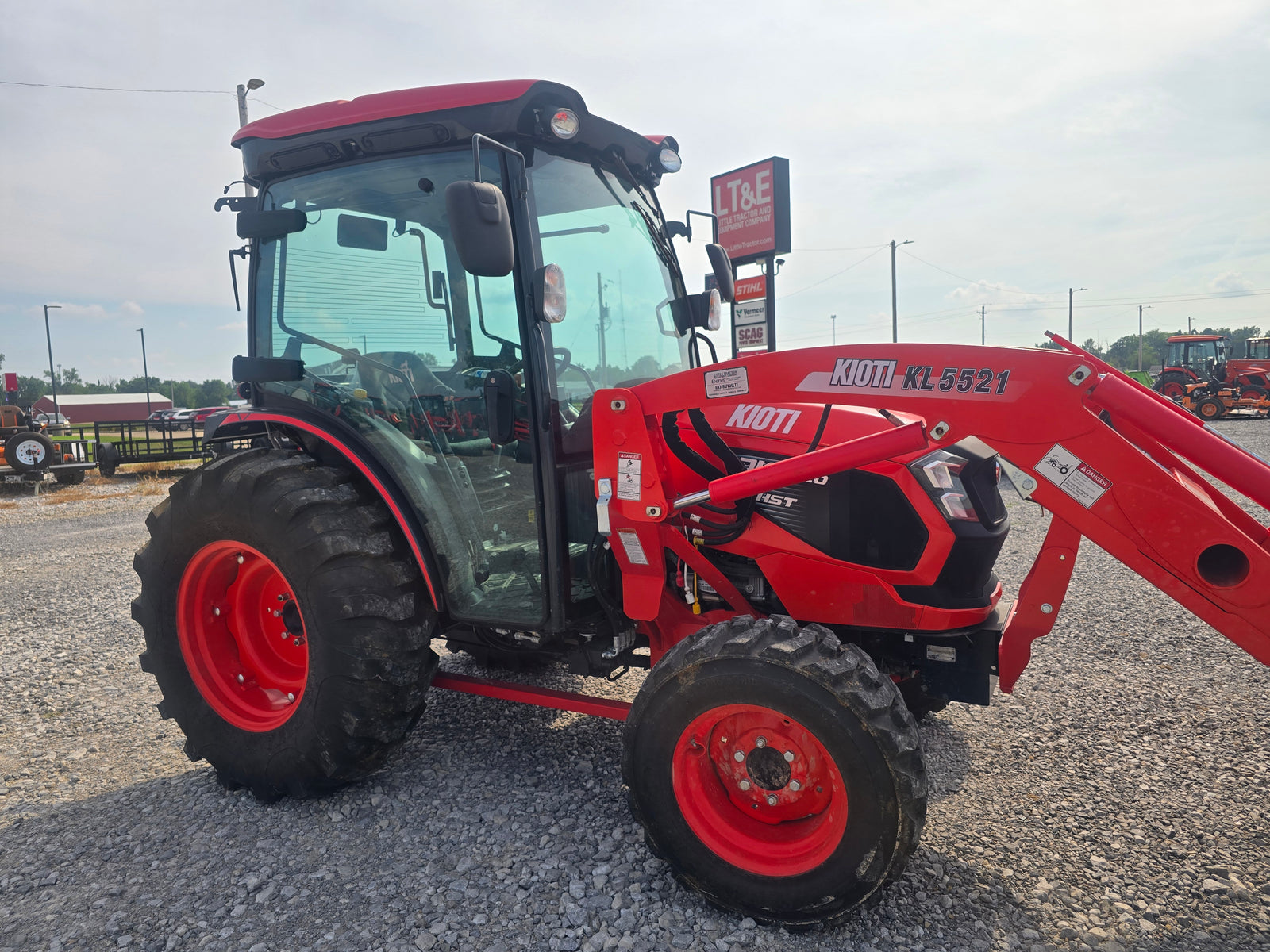 USED 2024 KIOTI DK4220SE CAB WITH LOADER - LOW HOURS - #6169811