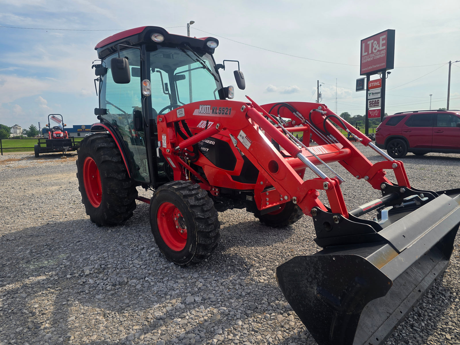 USED 2024 KIOTI DK4220SE CAB WITH LOADER - LOW HOURS - #6169811