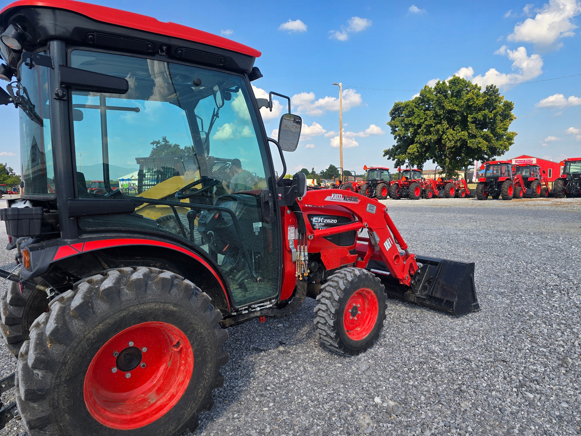 USED KIOTI CK2620SE CAB #6169843