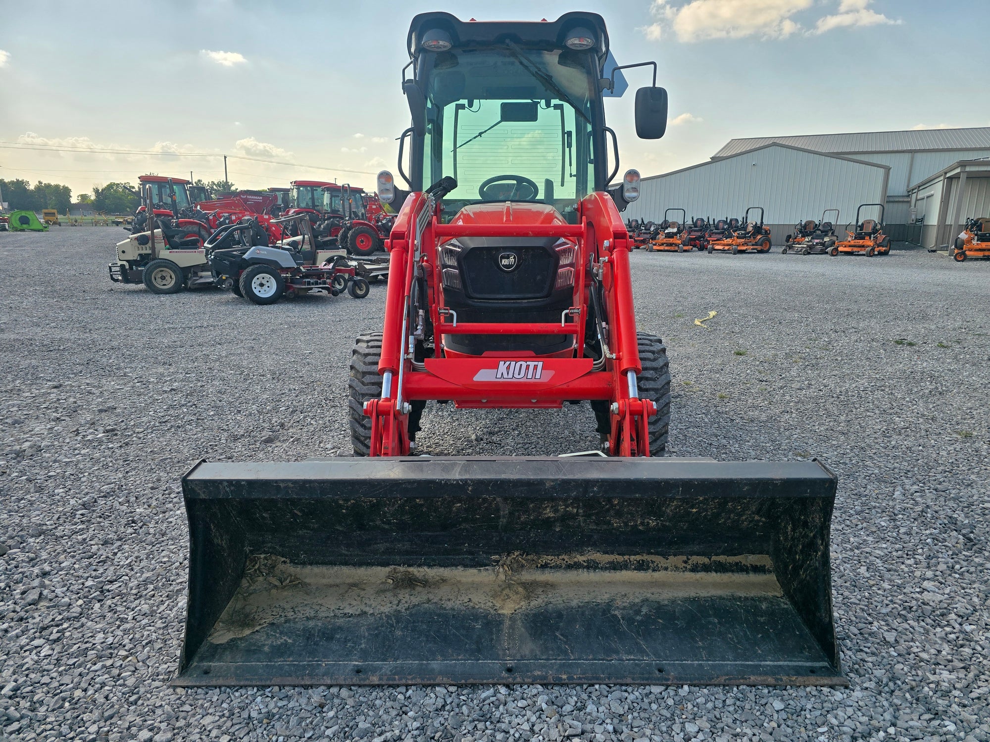 USED KIOTI CK2620SE CAB #6169843