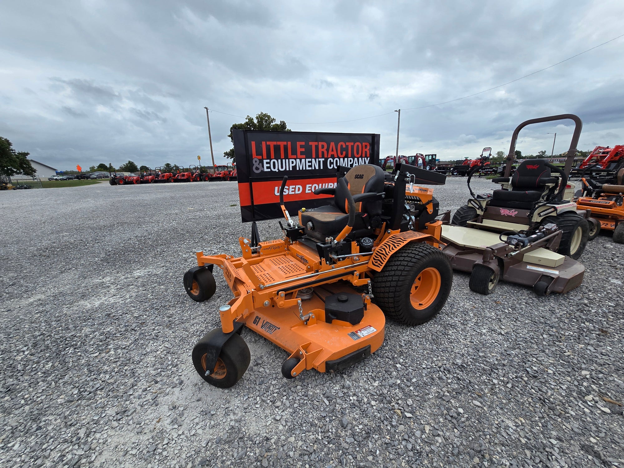 USED 2025 SCAG TURF TIGER II - ONLY 20HRS - 61" - 31HP VANGUARD #6169111