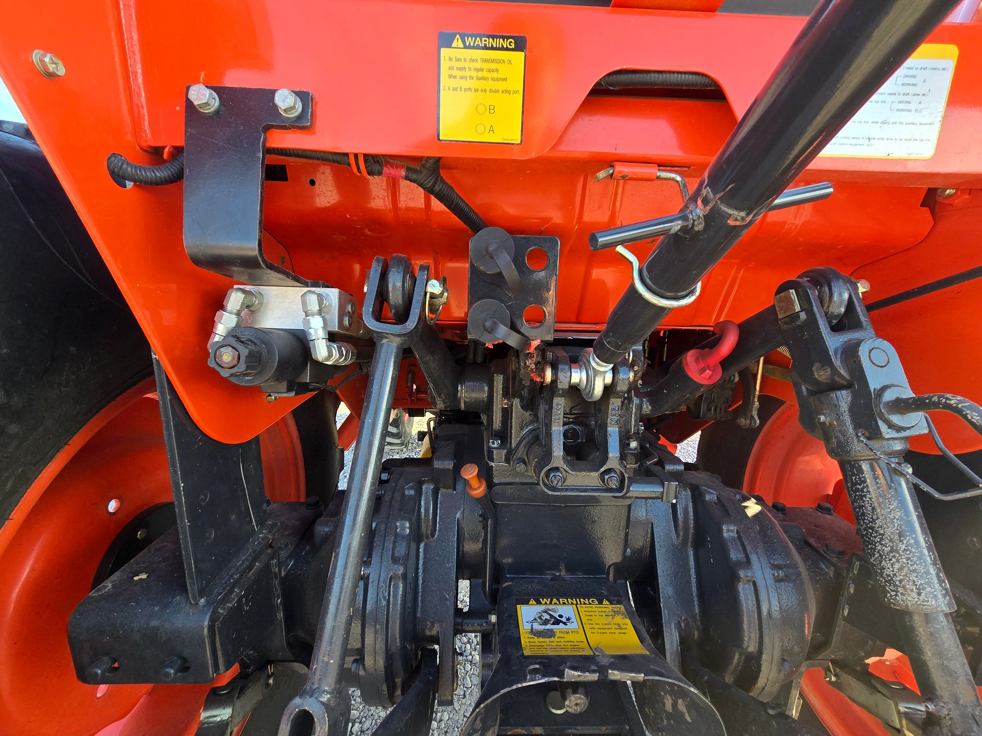 PENDING - USED 2012 KIOTI DK40SE HST WITH LOADER #6168567