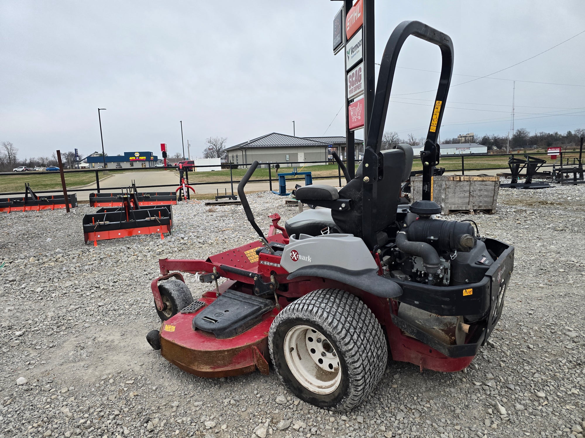 USED 2019 EXMARK LAZER Z X-SERIES #4162637
