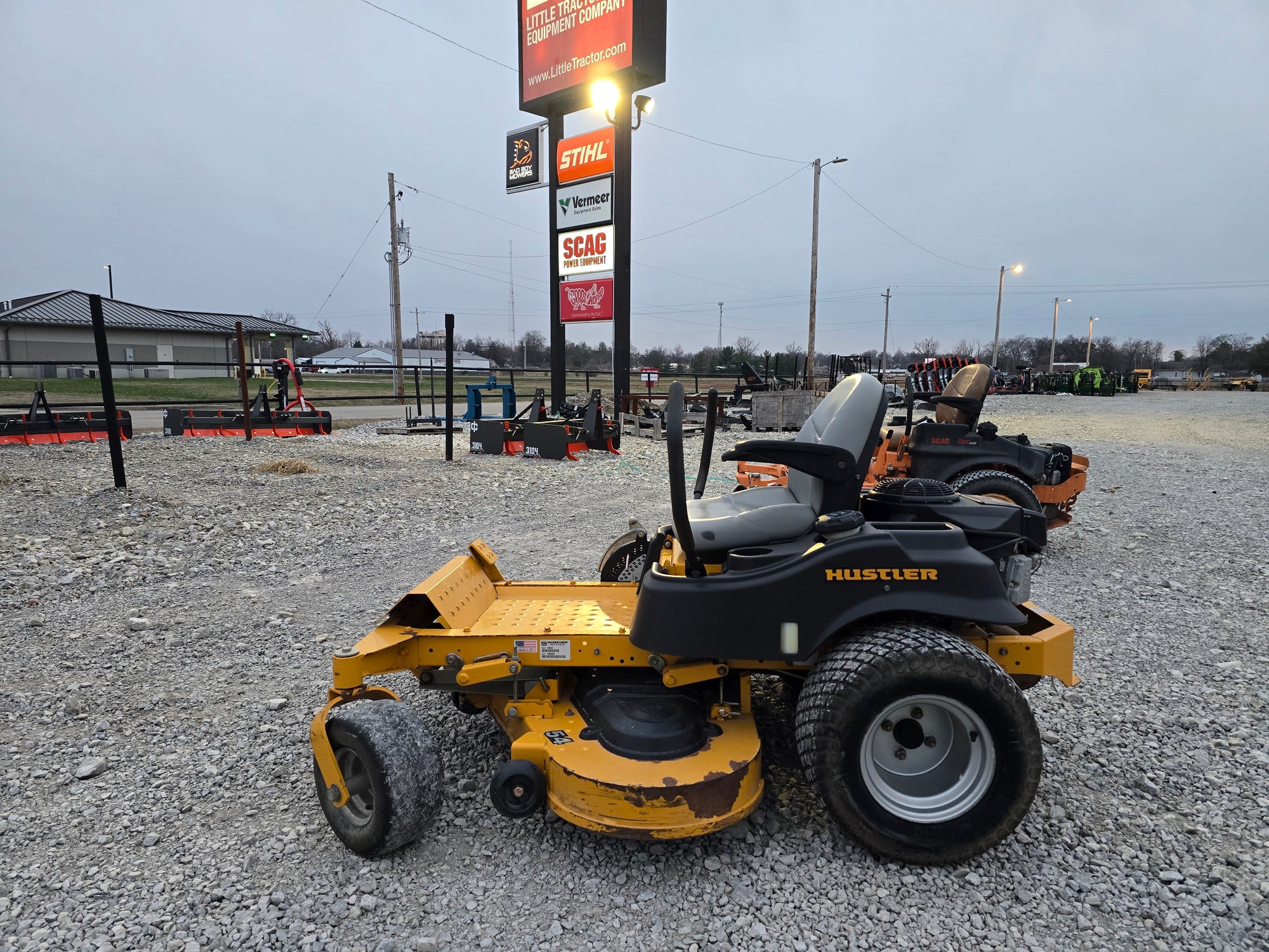USED 2016 HUSTLER RAPTOR SD 54" - #4164238