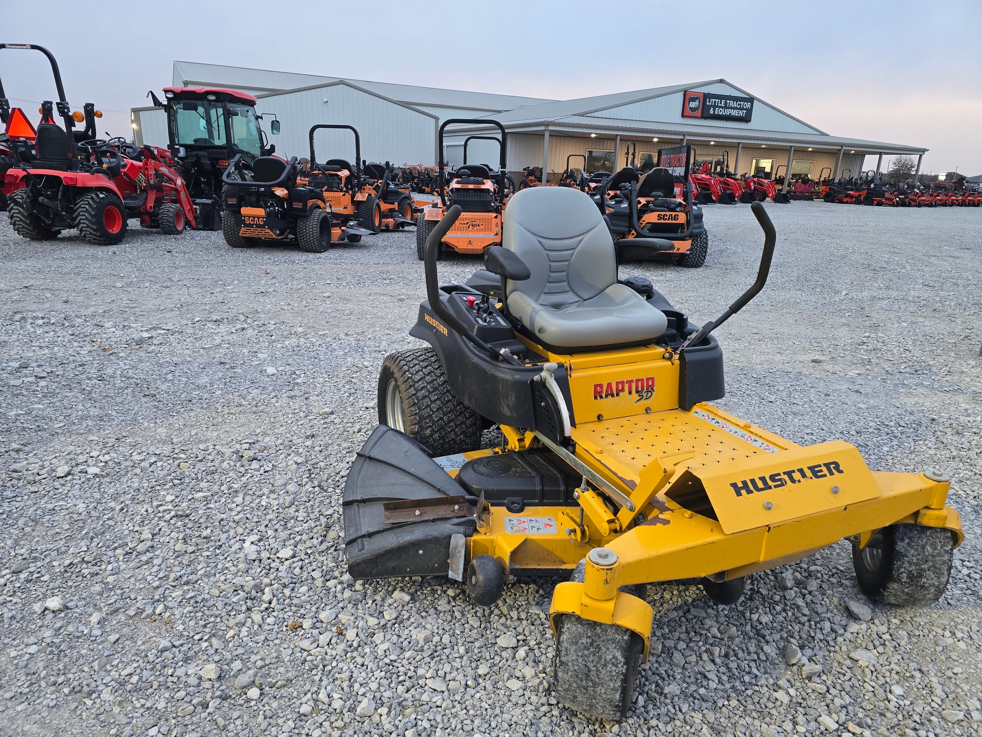 USED 2016 HUSTLER RAPTOR SD 54" - #4164238