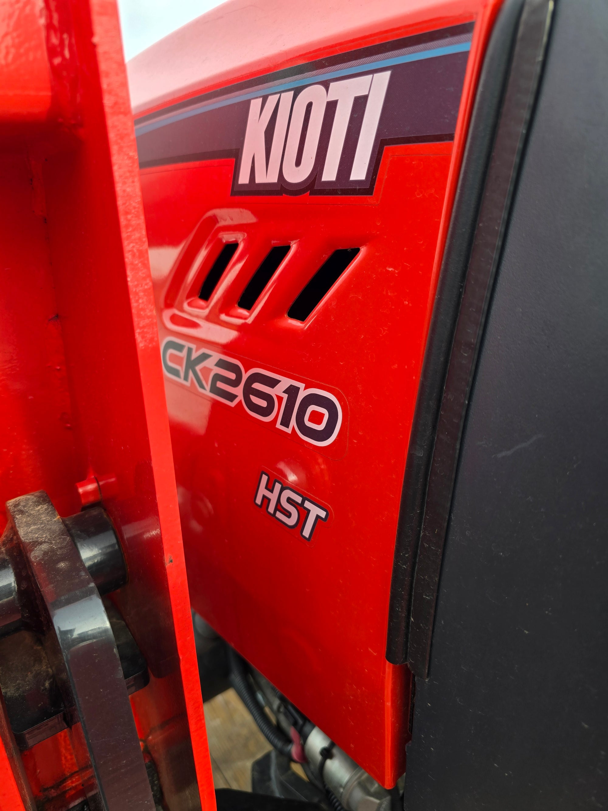 USED 2022 KIOTI CK2610HST - PACKAGE DEAL - TRACTOR,LOADER,CUTTER & TRAILER