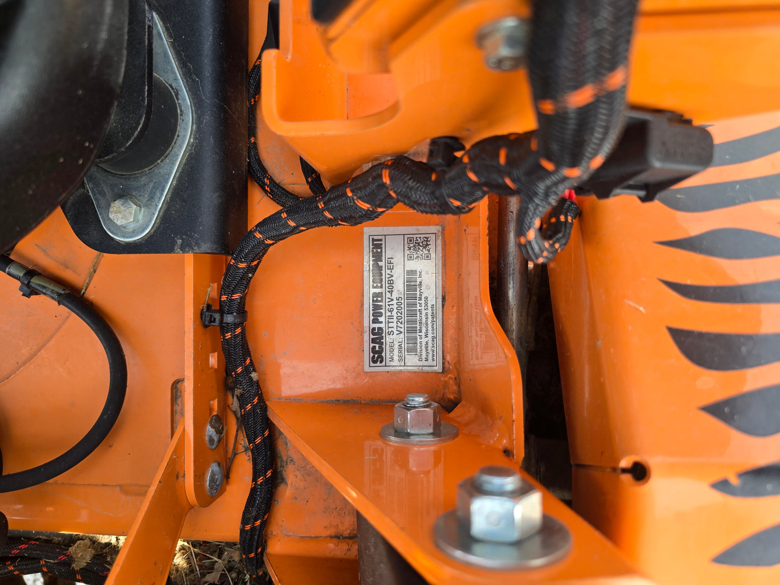 2024 SCAG SCAG TURF TIGER II - 61" CUT WITH TWEELS - #6106471 0327-0421