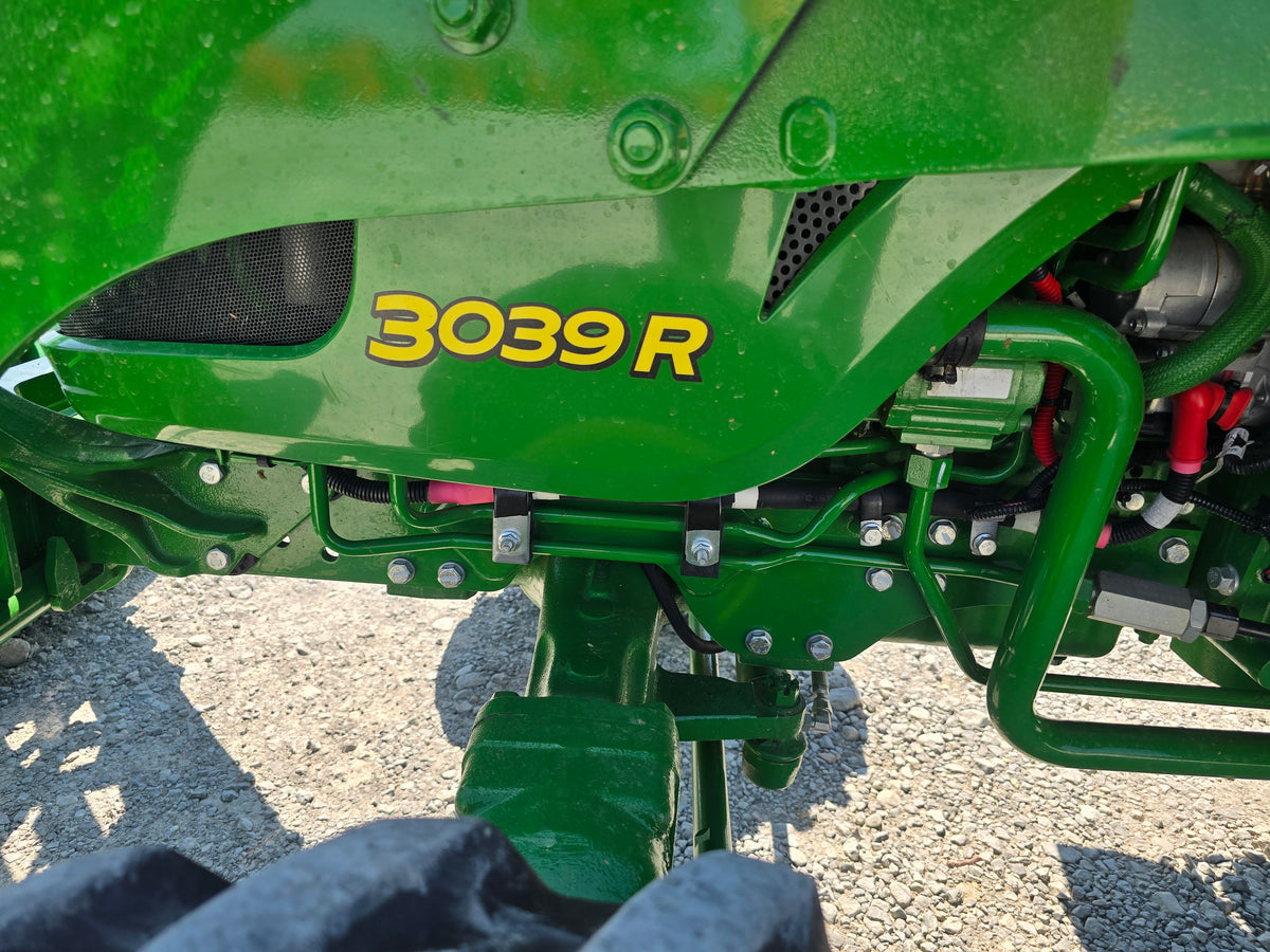 USED 2016 JOHN DEERE 3039R CAB WITH LOADER #7299813