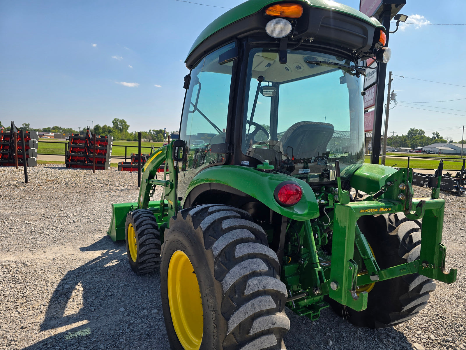 USED 2016 JOHN DEERE 3039R CAB WITH LOADER #7299813