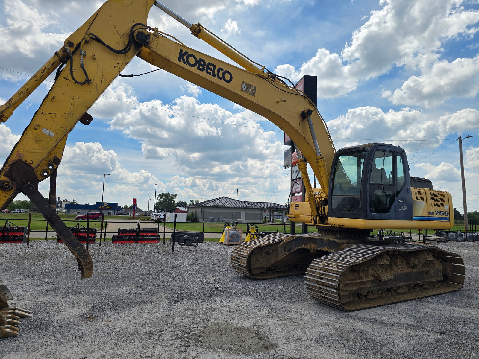 2016 KOBELCO SK260LC - $61,000