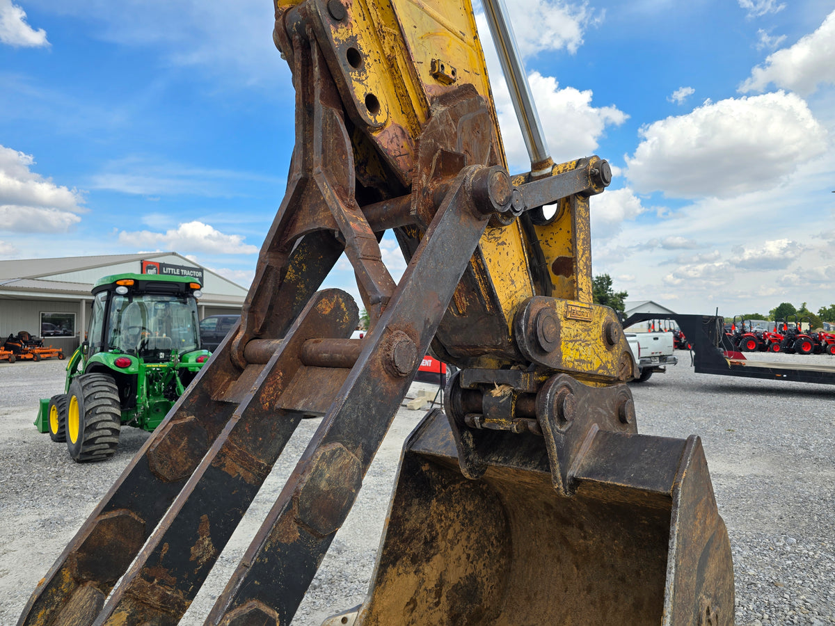 2016 KOBELCO SK260LC - $61,000