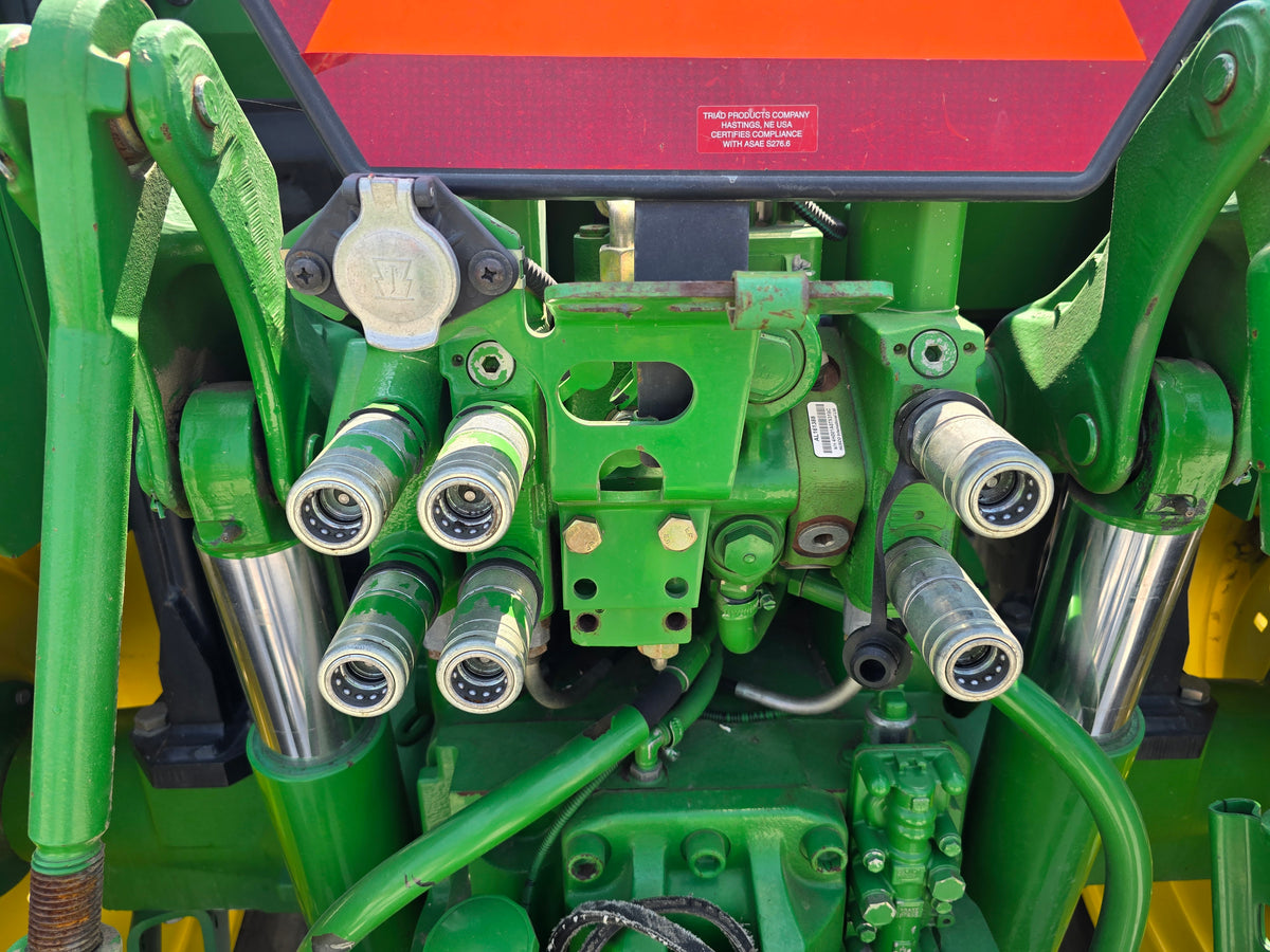 USED 2007 JOHN DEERE 6415 OPEN STATION TRACTOR