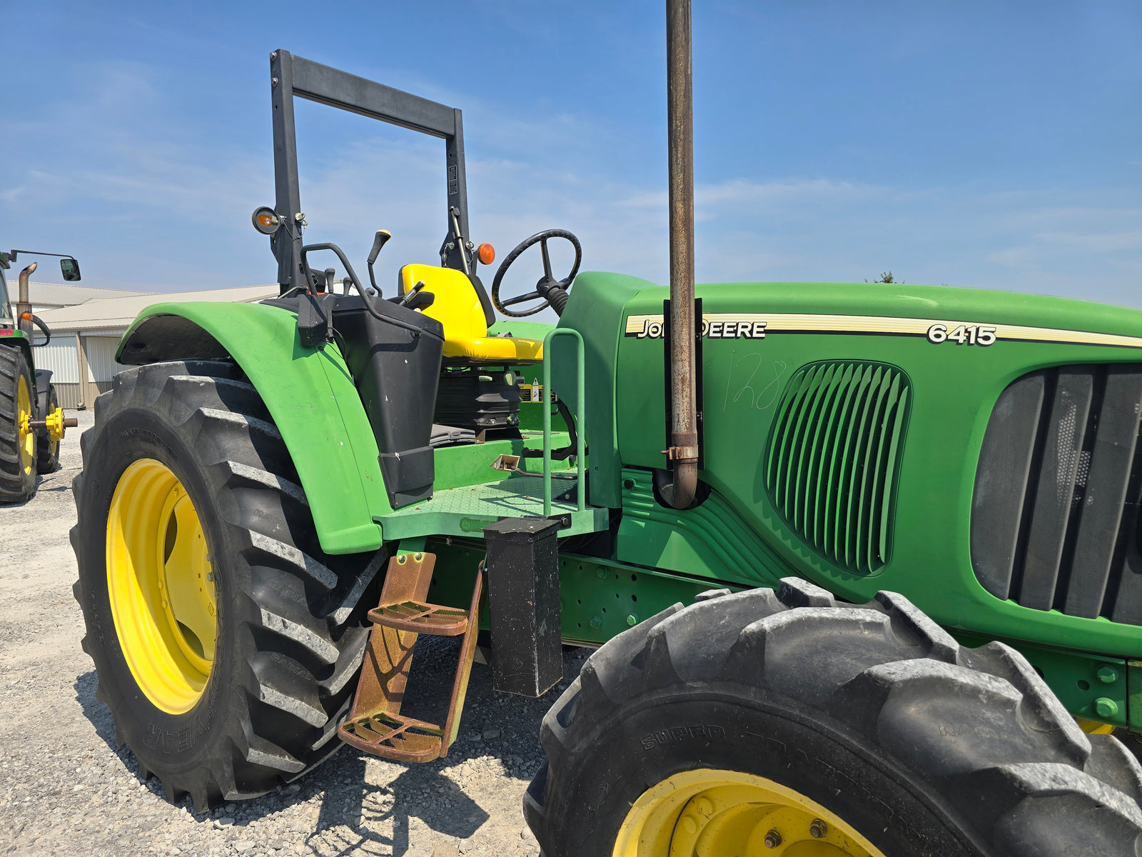 USED 2007 JOHN DEERE 6415 OPEN STATION TRACTOR