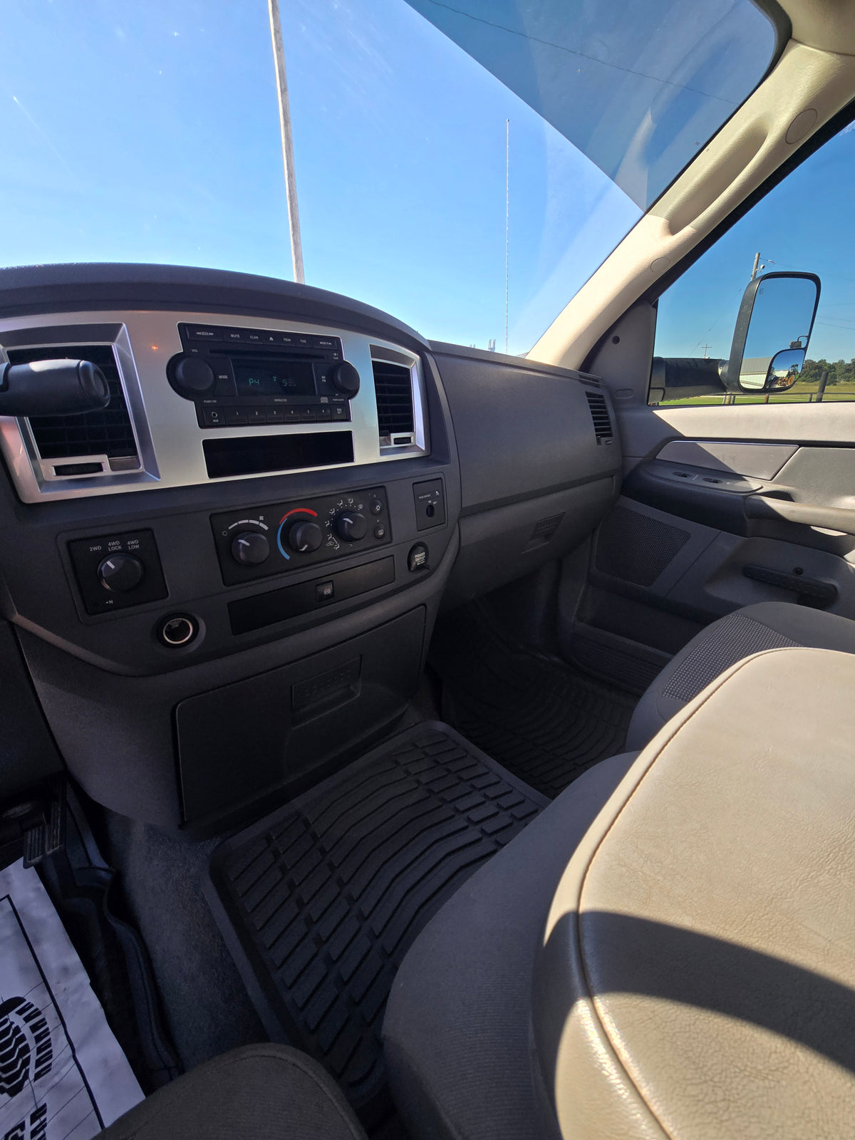 2008 RAM 3500HD DUALLY - $23,500