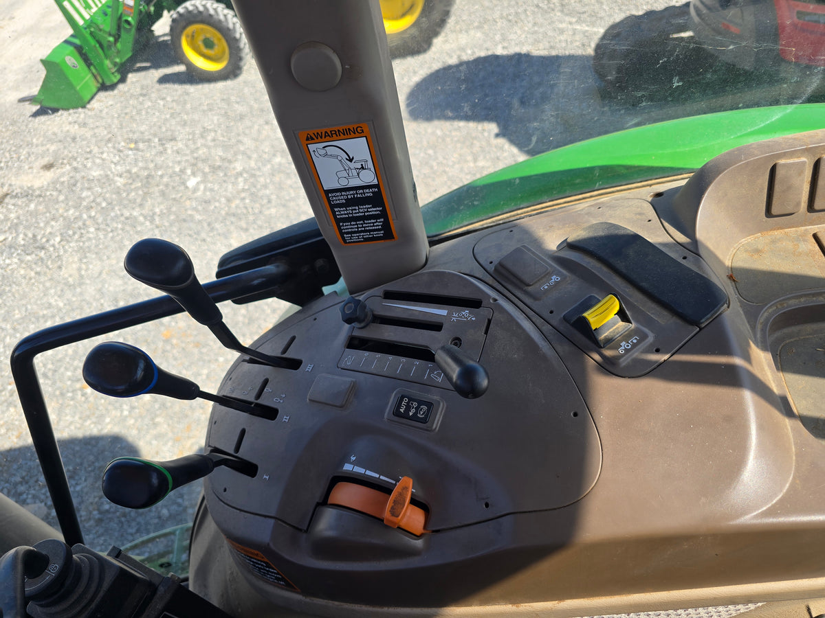 2018 JOHN DEERE 6105E - TRACTOR AND LOADER - #7299823 - $61,800