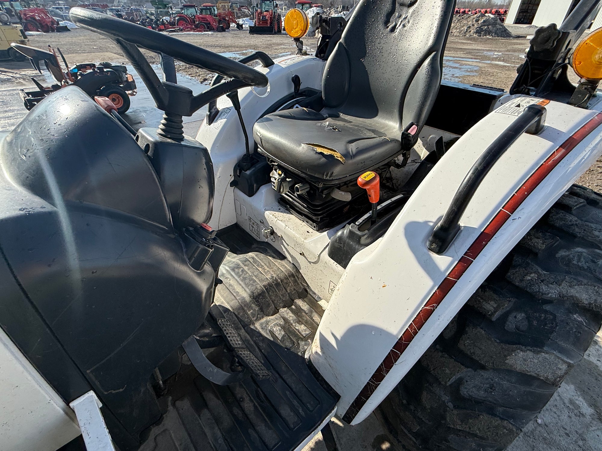 USED BOBCAT CT440 OPEN STATION WITH LOADER #6105268