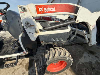 USED BOBCAT CT440 OPEN STATION WITH LOADER #6105268