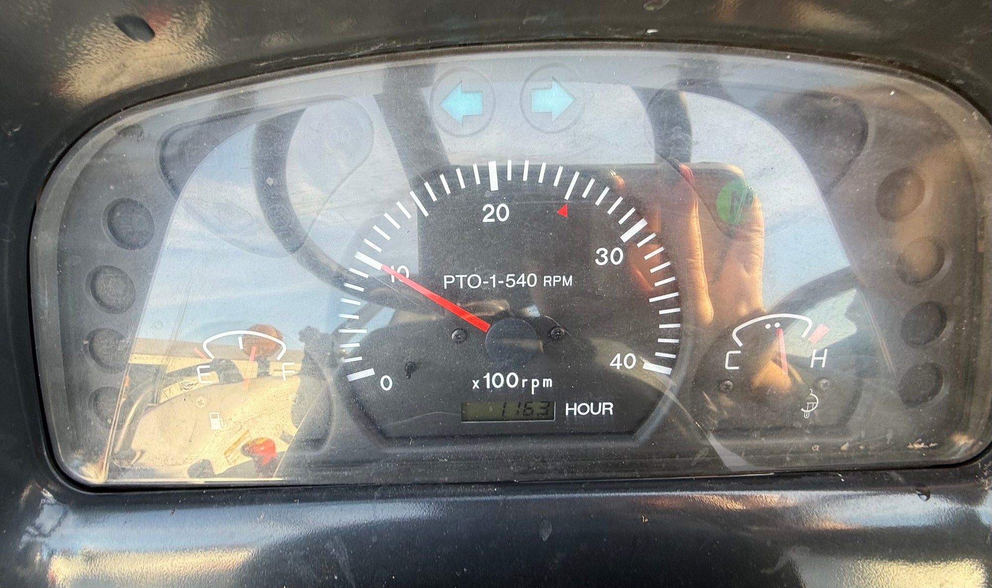 USED BOBCAT CT440 OPEN STATION WITH LOADER #6105268