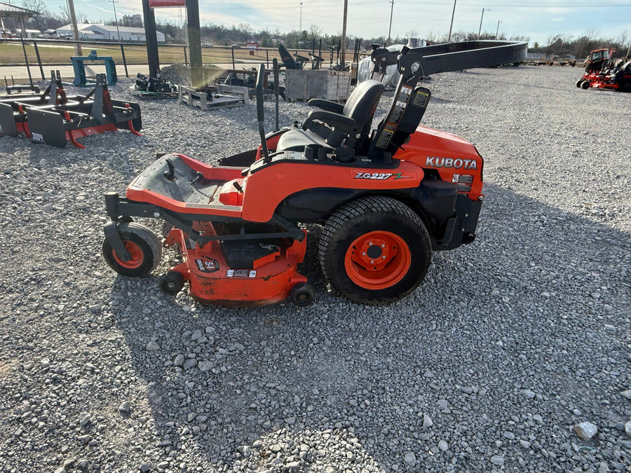 USED 2012 KUBOTA ZG227 #4166531 0114-0208