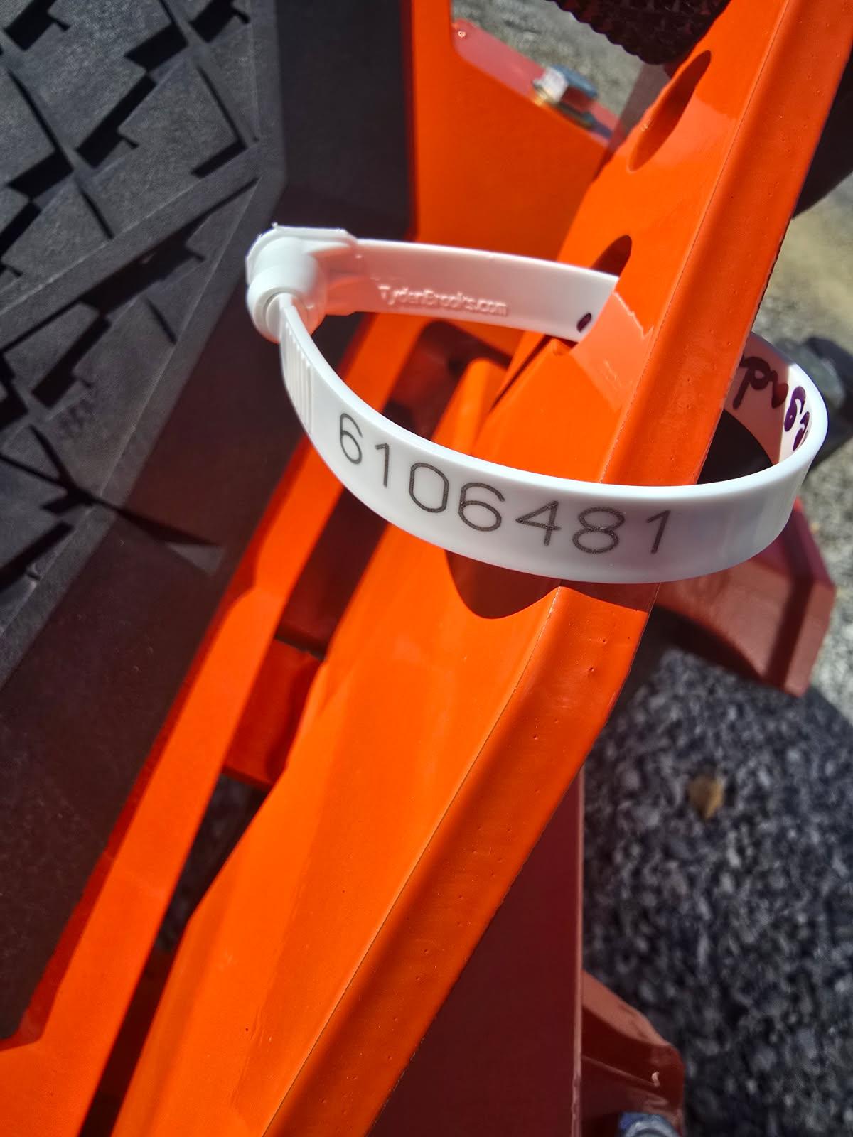 USED 2025 BAD BOY RENEGADE !! SAME AS NEW !! #6106481 - 0115