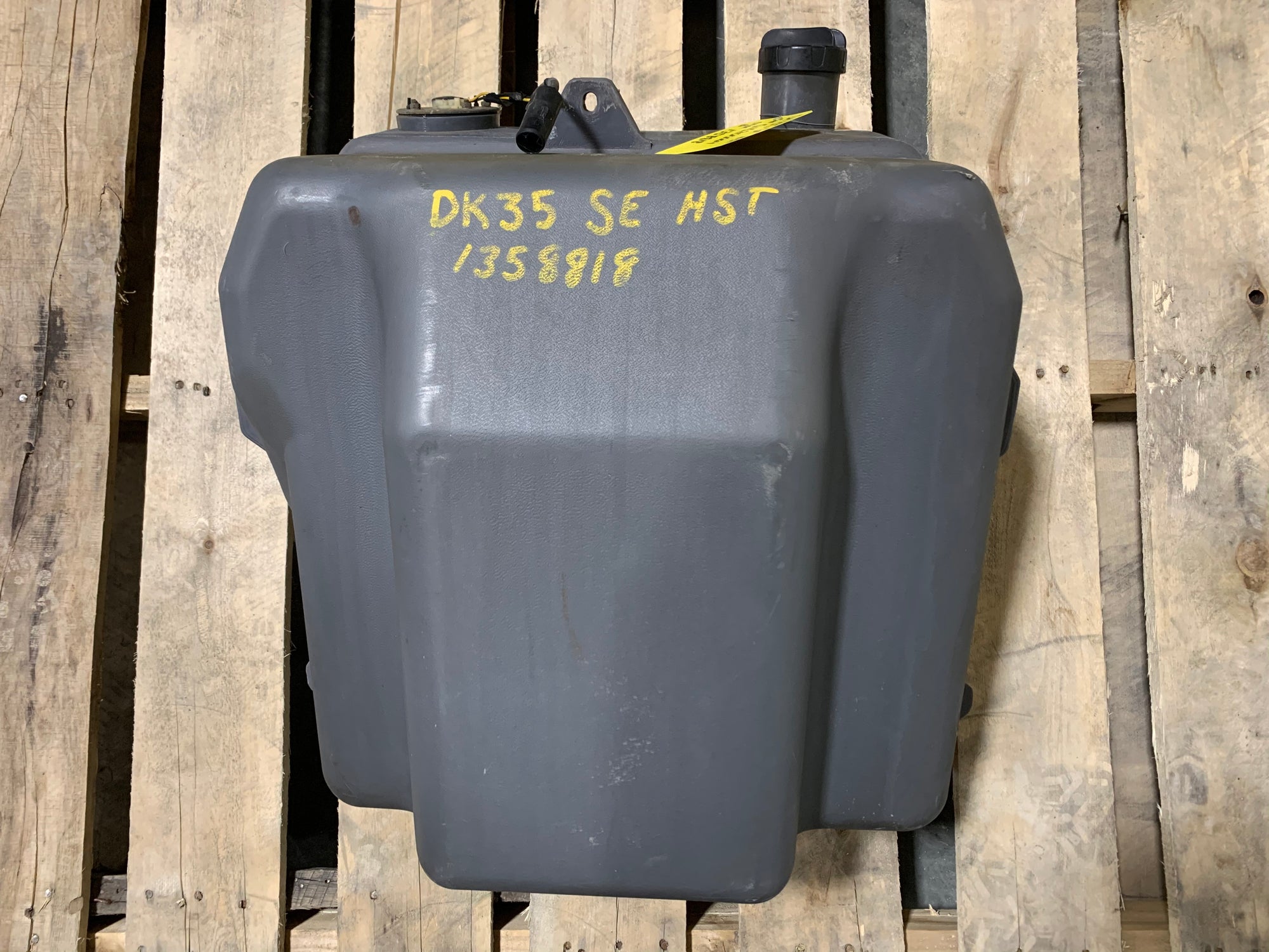 KIOTI DK35SE HST FUEL TANK