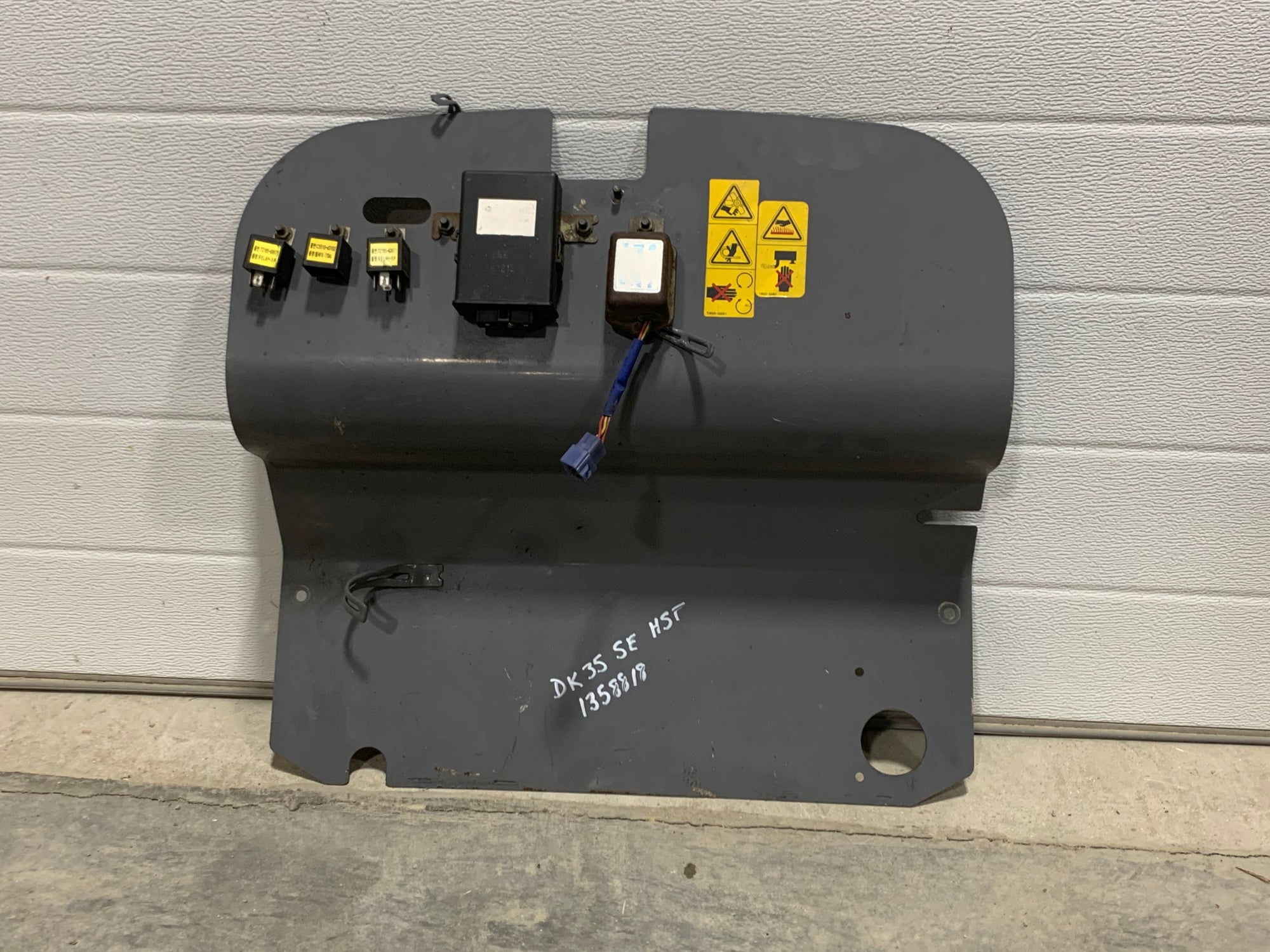 KIOTI DK35SE HST FUEL TANK CUT OFF PLATE