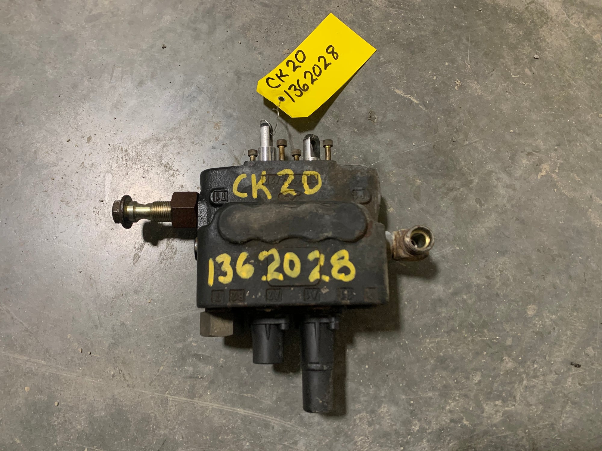 KIOTI CK20 JOYSTICK VALVE ASSY