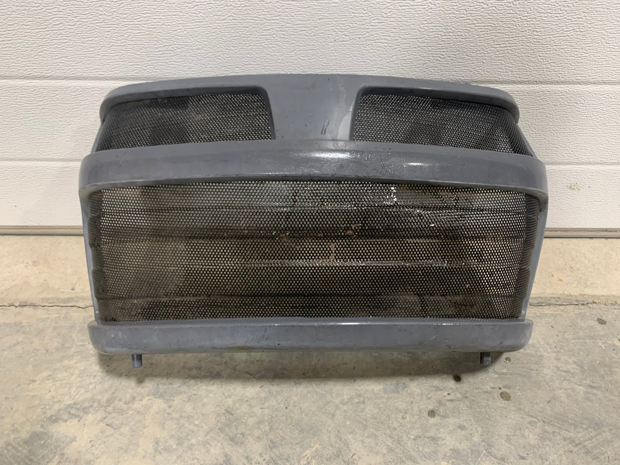 KIOTI DK35SE HST GRILL FRONT