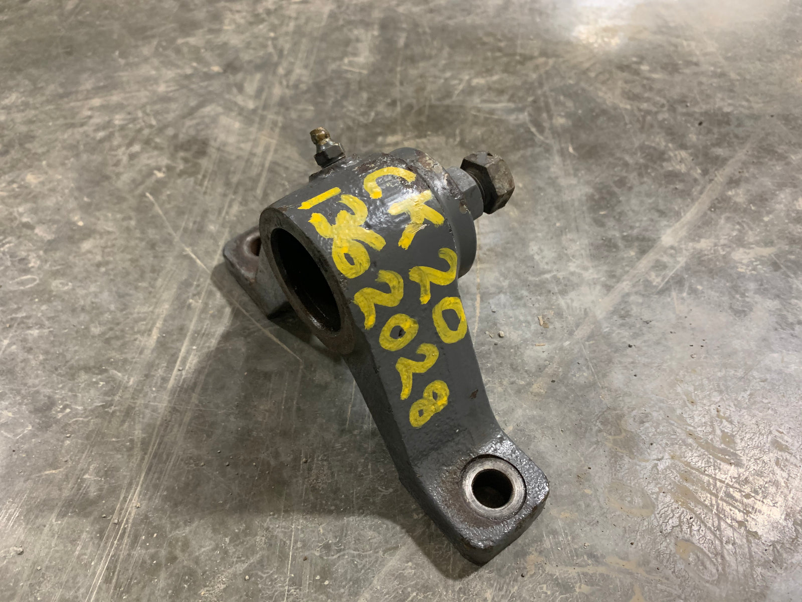 KIOTI CK20 FRONT AXLE BRACKET